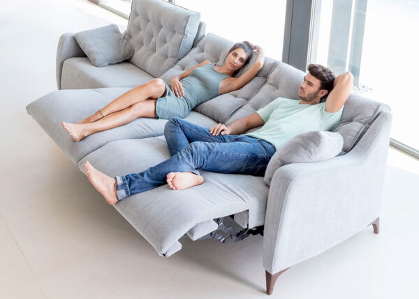 Fama Avalon Sofa2