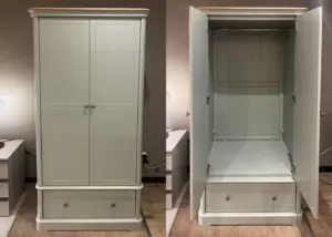 Hill And Hunter Robe