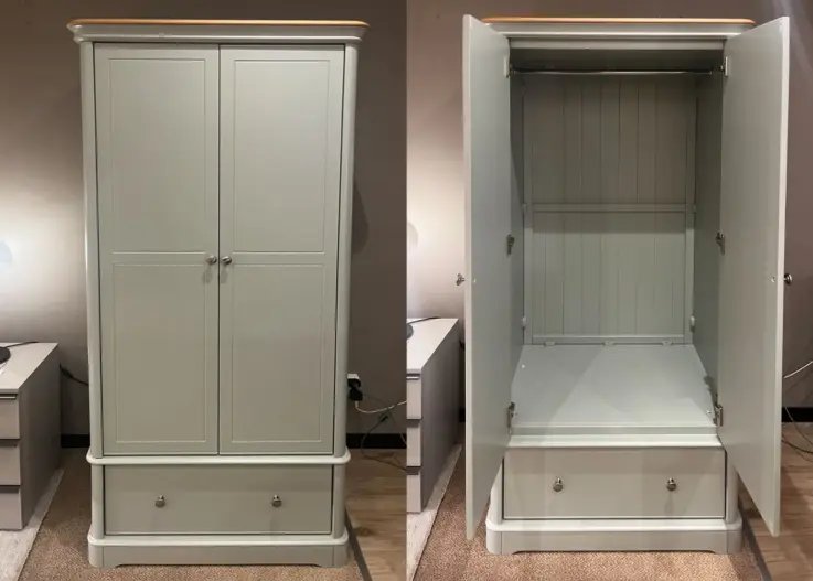 Hill And Hunter Robe